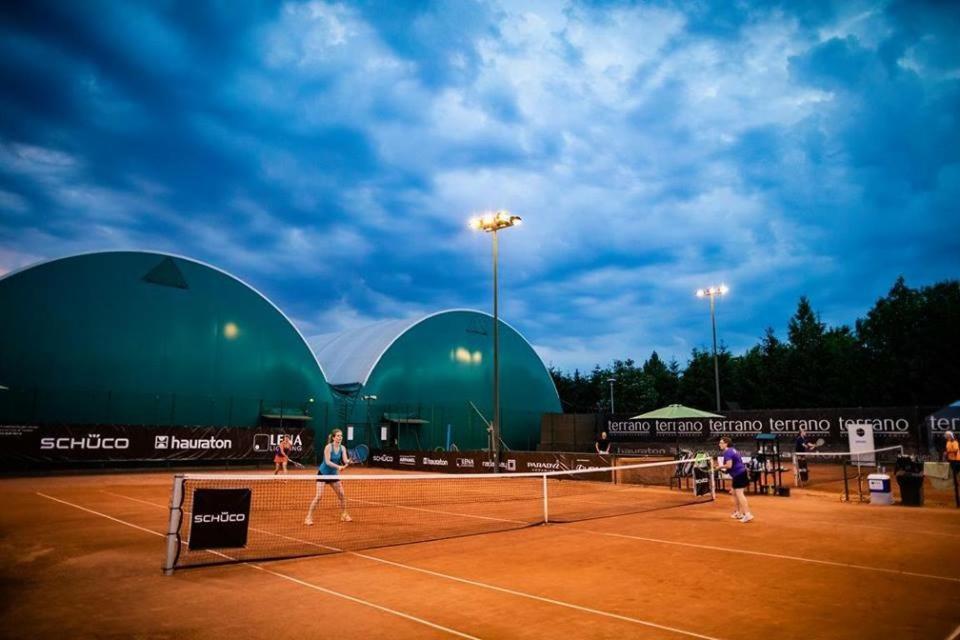 Hotel Restauracja Tenis Kortowo Poznań Extérieur photo