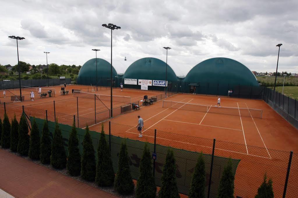 Hotel Restauracja Tenis Kortowo Poznań Extérieur photo